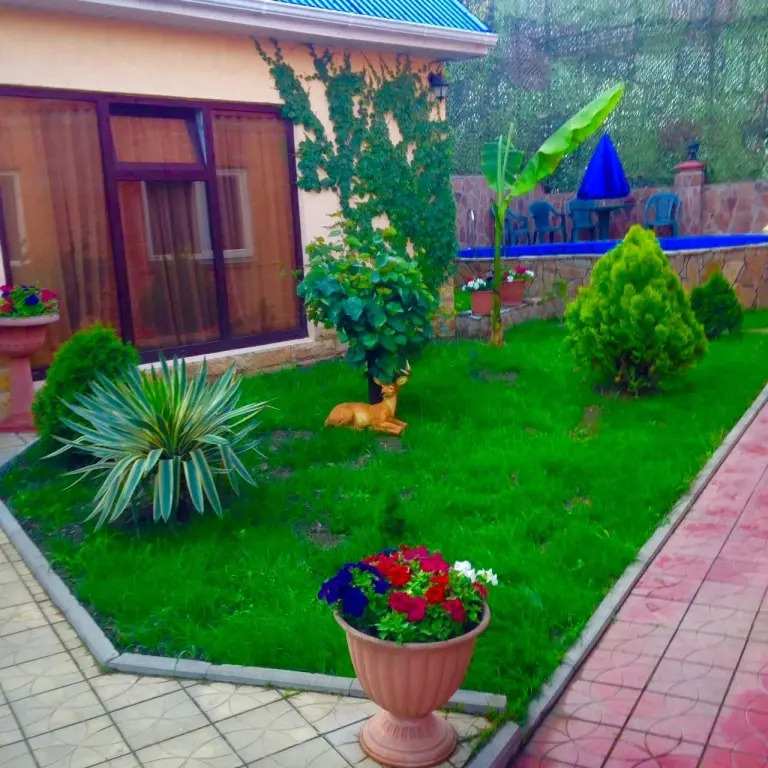 Guest house on Chernomorskaya 15