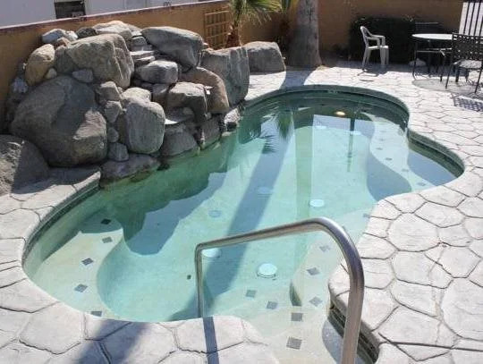 Holland Inn and Suites