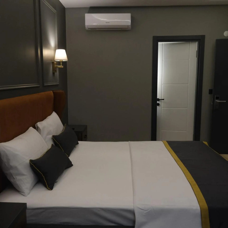 The Pearl Airport Hotel