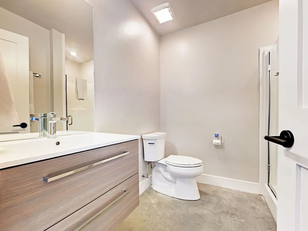 702 Gilpin Street Townhome 3 Bedrooms 3.5 Bathrooms Townhouse
