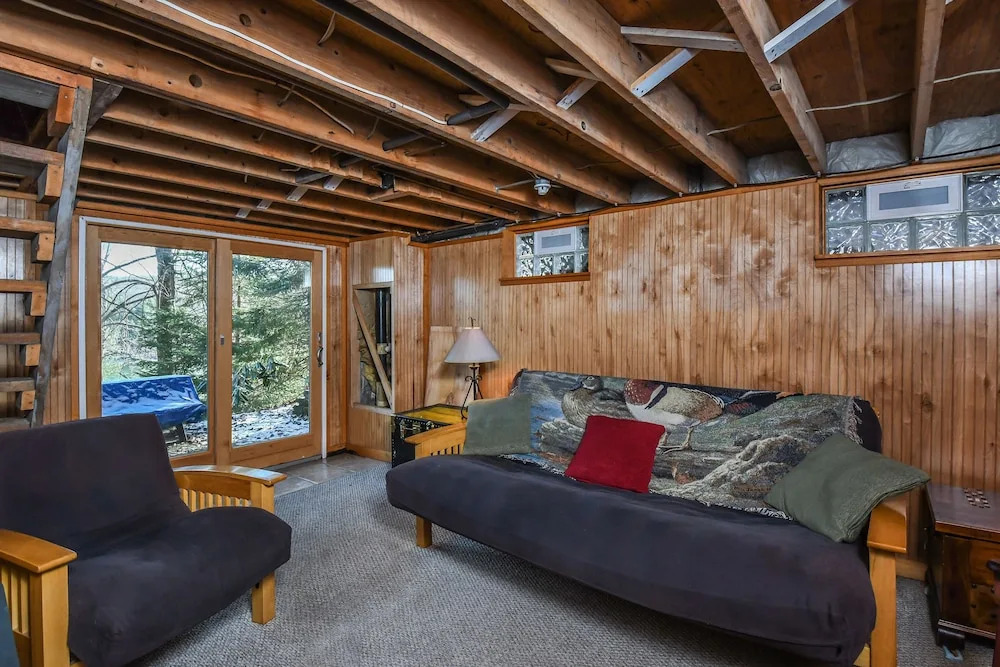 Lakeside Hide-A-Way 2 Bedroom House