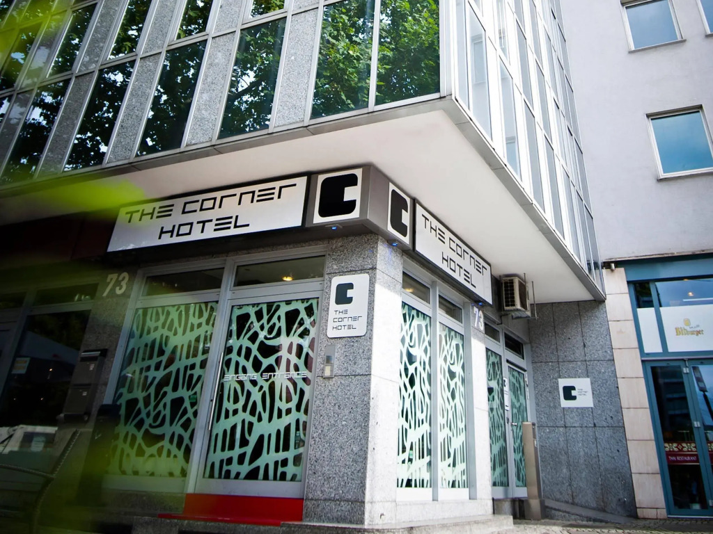 Homaris The Corner - Self-Check In