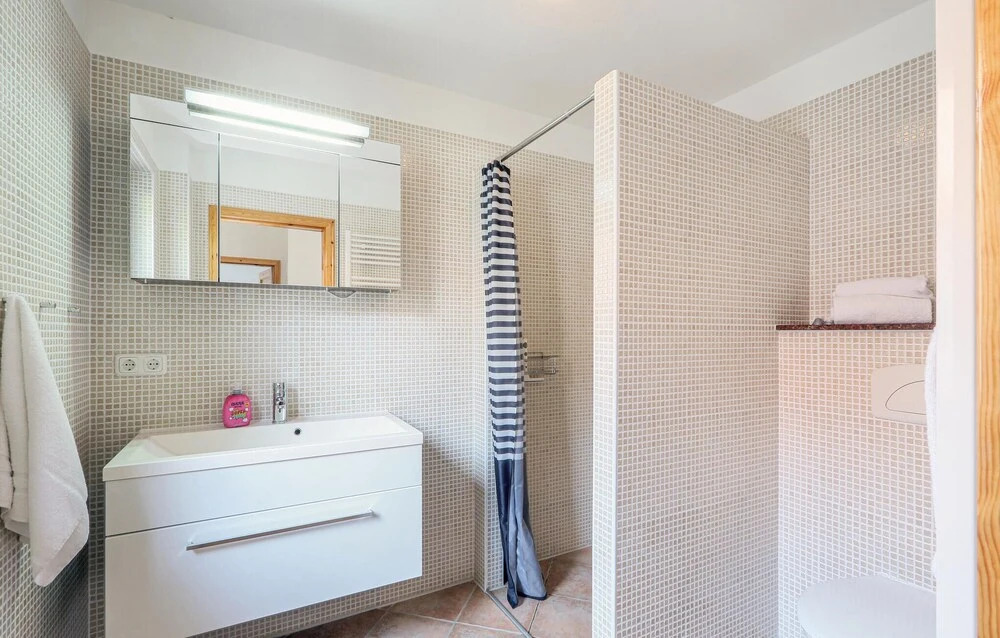 Stunning Home in Rechlin With 3 Bedrooms and Wifi