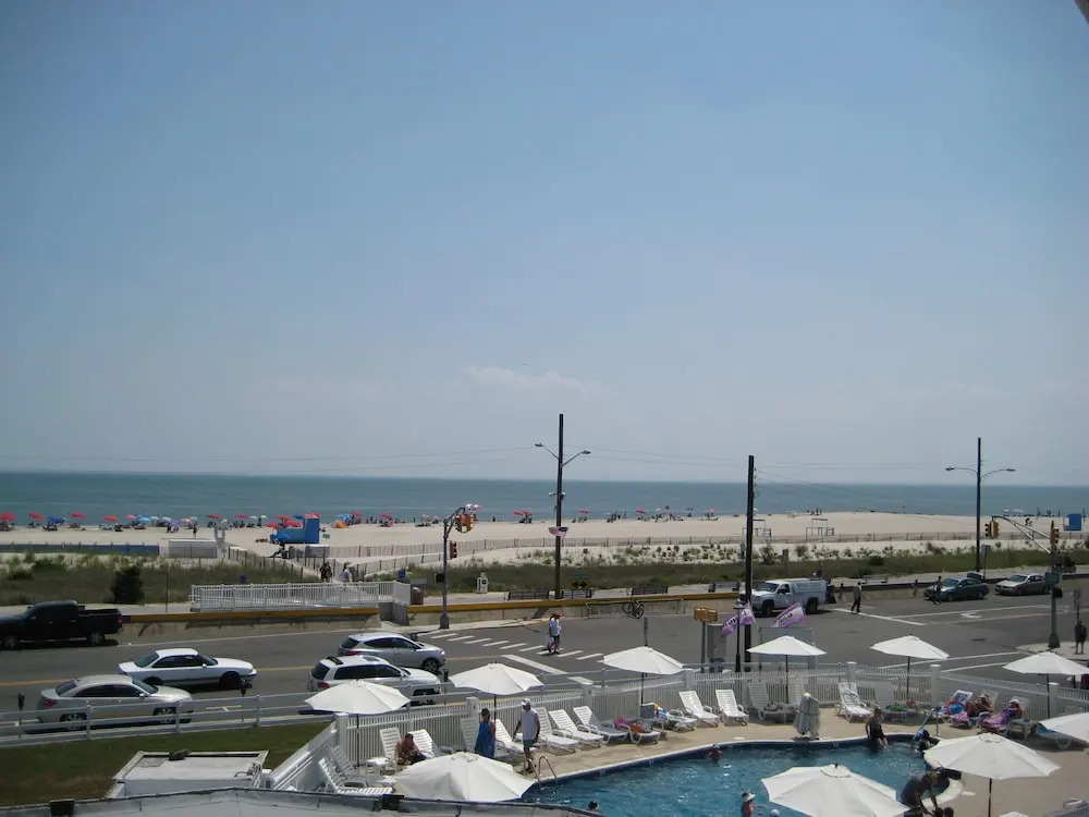 Avondale by the Sea