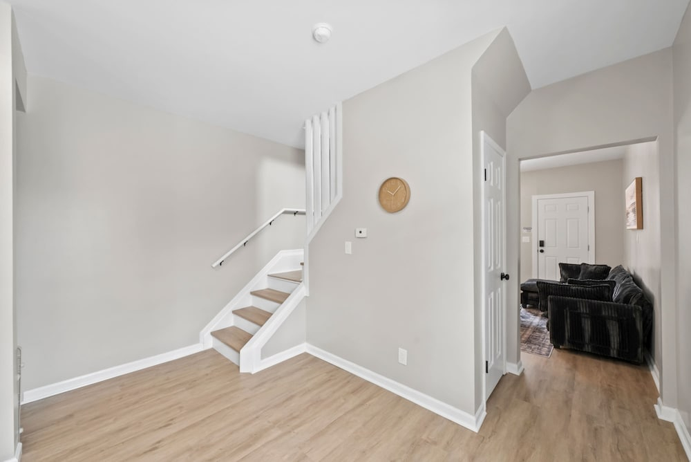 North Pearl Residencies 876