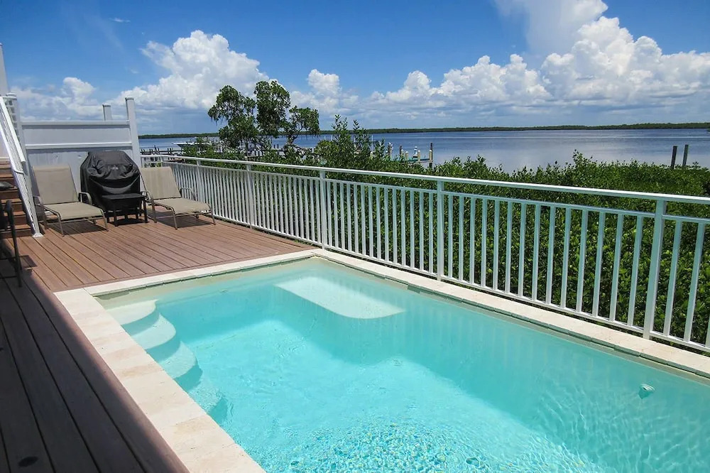 Paradise Bay Villa 3 Bedrooms 3 Bathrooms Home