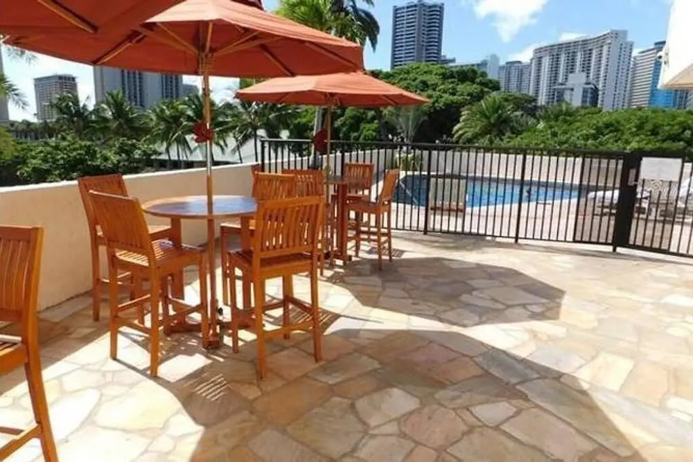 Luxurious Stay in Waikiki Steps to Waikiki Beach