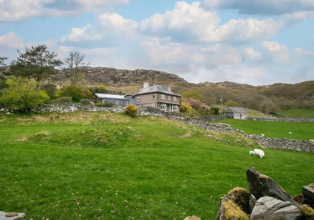 4 Bed in Barmouth oc-bow259