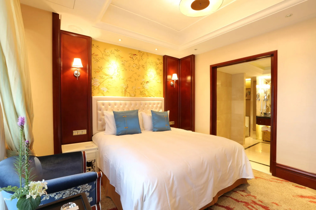 S&N Zhejiang LinHai International Hotel