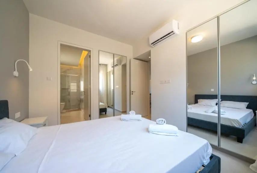 Mythicals Ground floor with garden 2 bed apartment