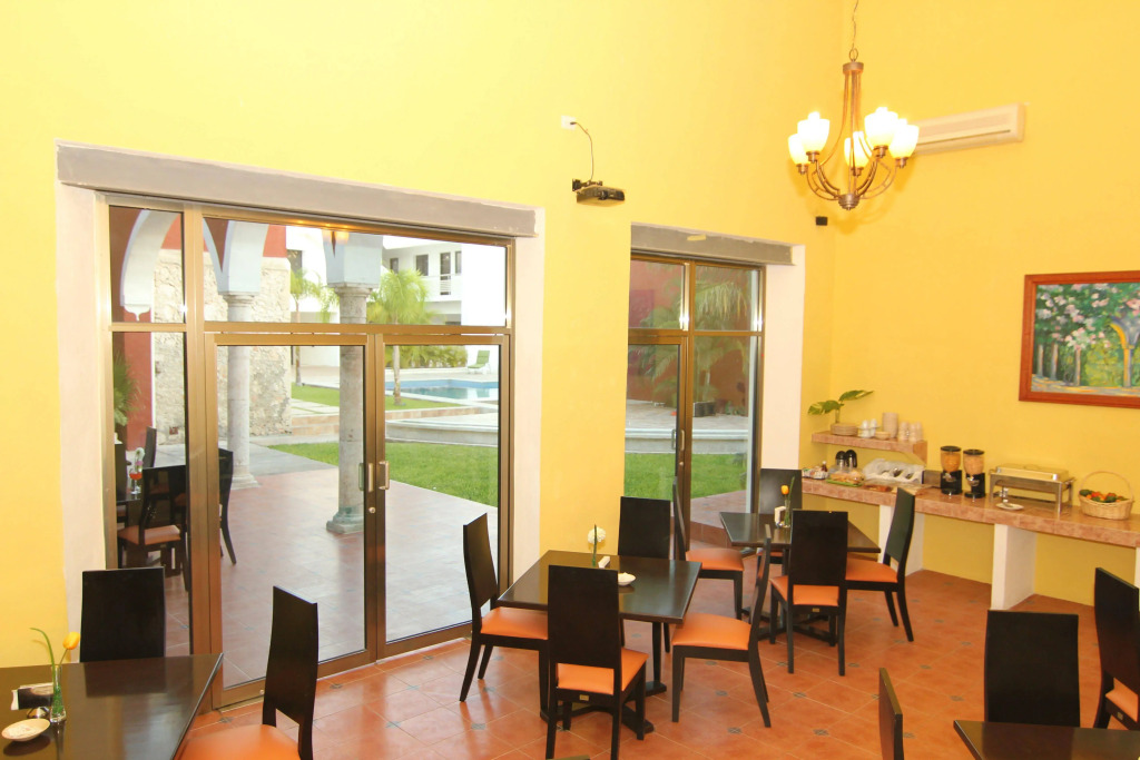 Hotel Embajadores