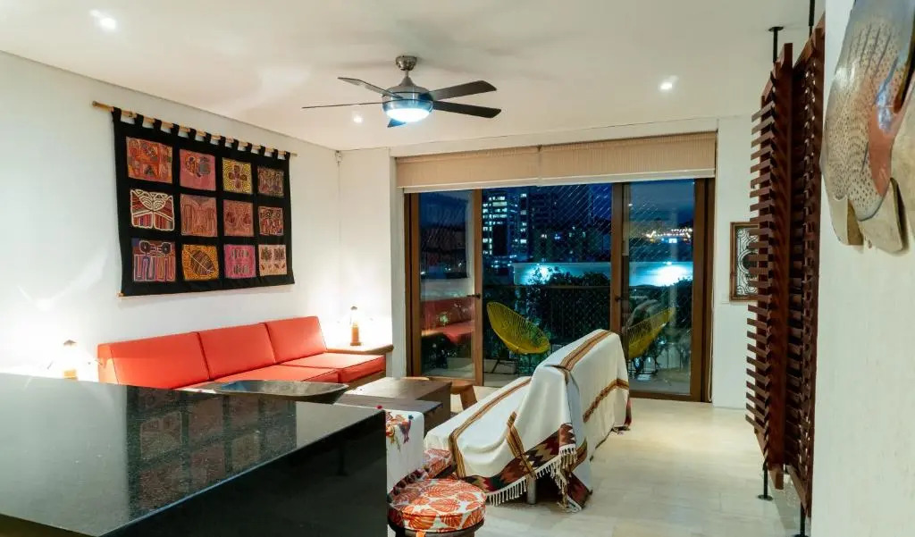 Spacious Loft @ Parque de Los Novios w/ wifi steps from the beac