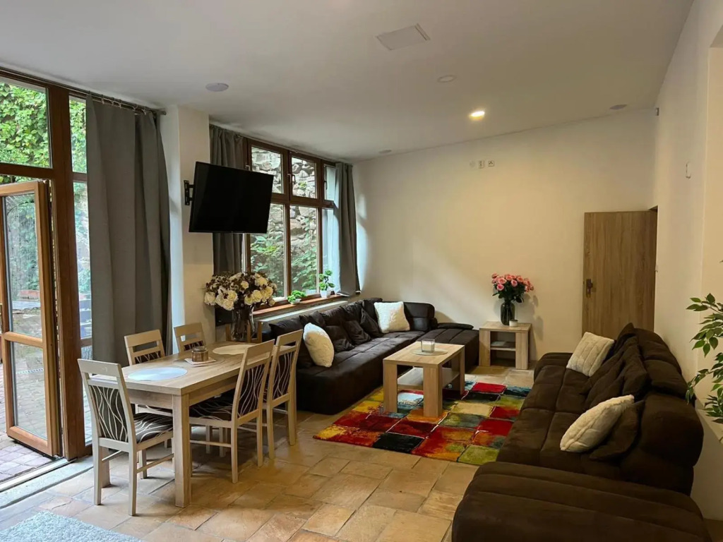 Thermal Apartments