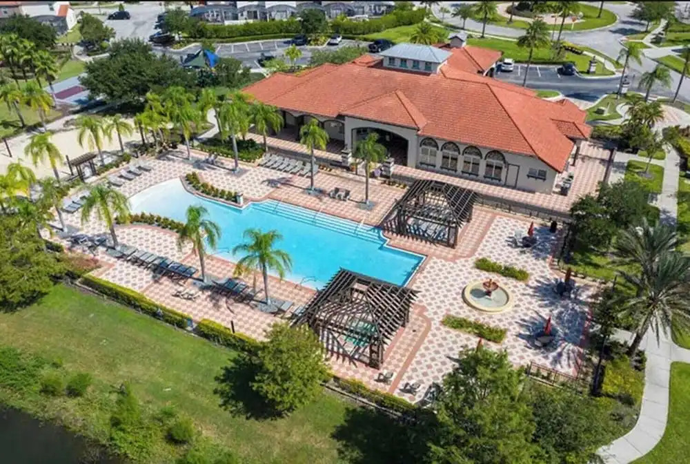 Lake View Getaway: Pool, Game Room, Theming!
