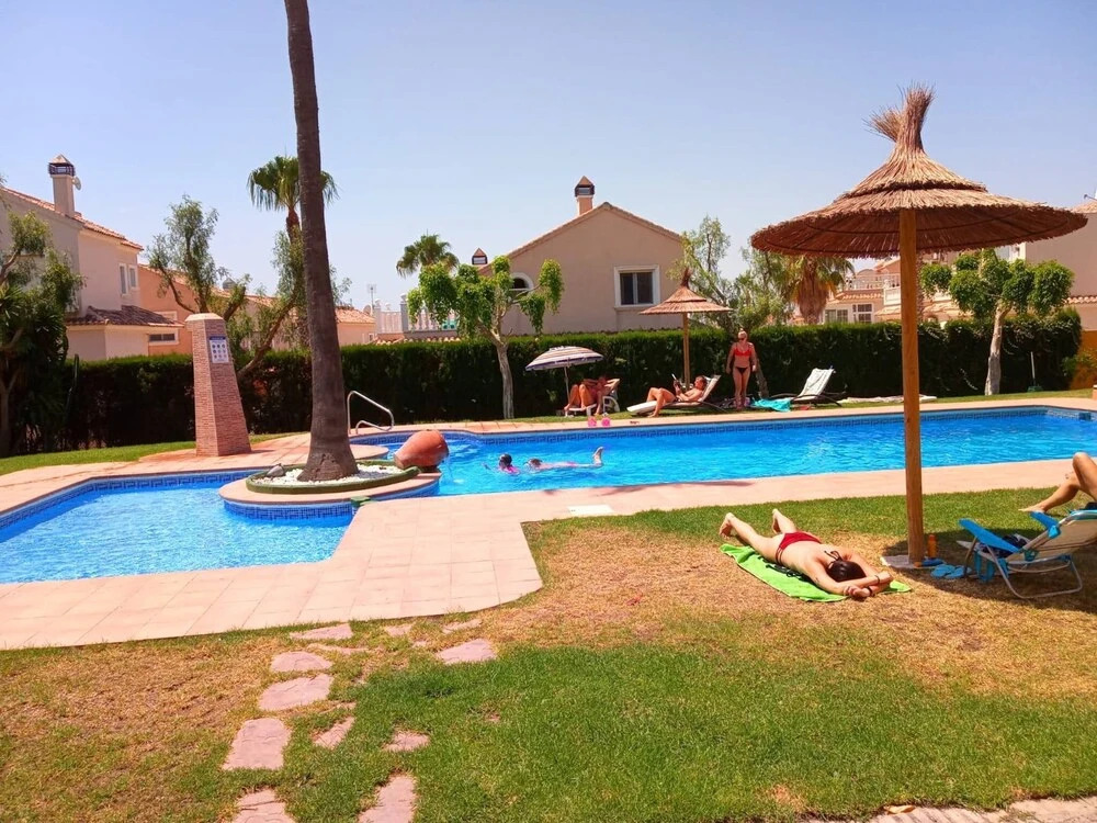 Ideal couple, small house with terrace, Bbq and area Pool