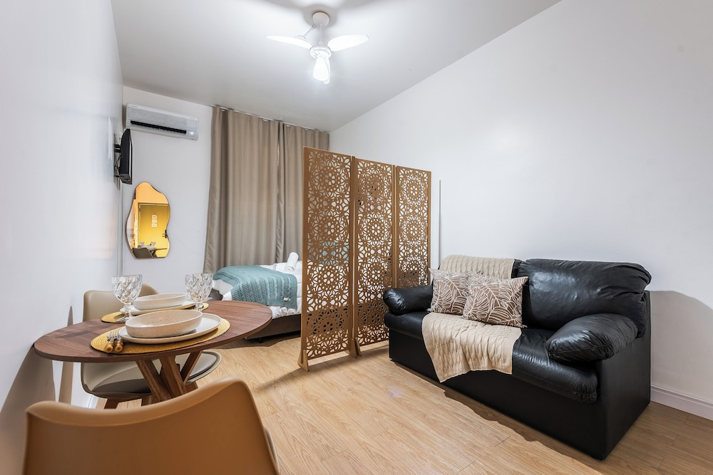 StayHome 1min da Praia | São Vicente SP | Família ou Casal