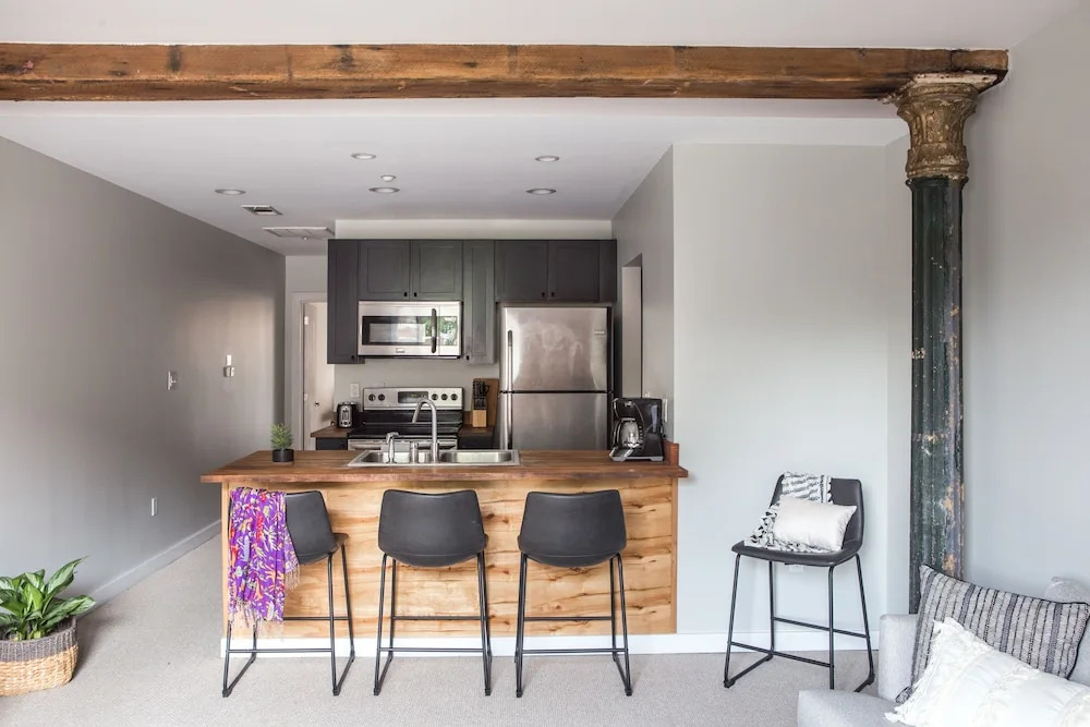 Architectural 1BR in Irish Channel by Sonder