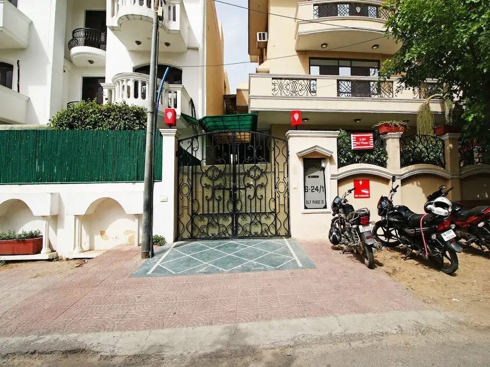 OYO Flagship 533 Near Guru Dronacharya