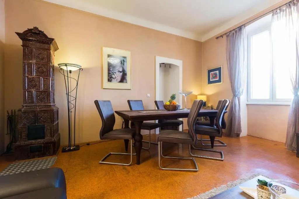 Bristol lux 3BR apartment with view
