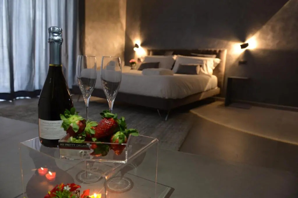 Suite28 (Adults Only)
