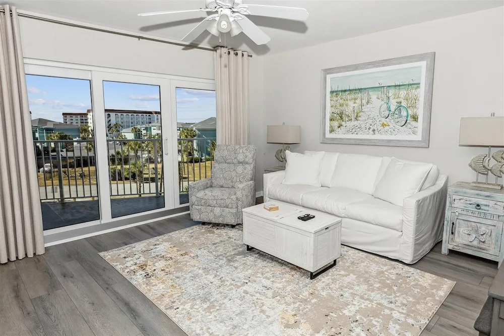 Seacrest 411 2 Bedroom Condo by RedAwning
