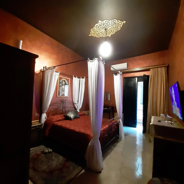 Mirabilia Arab House