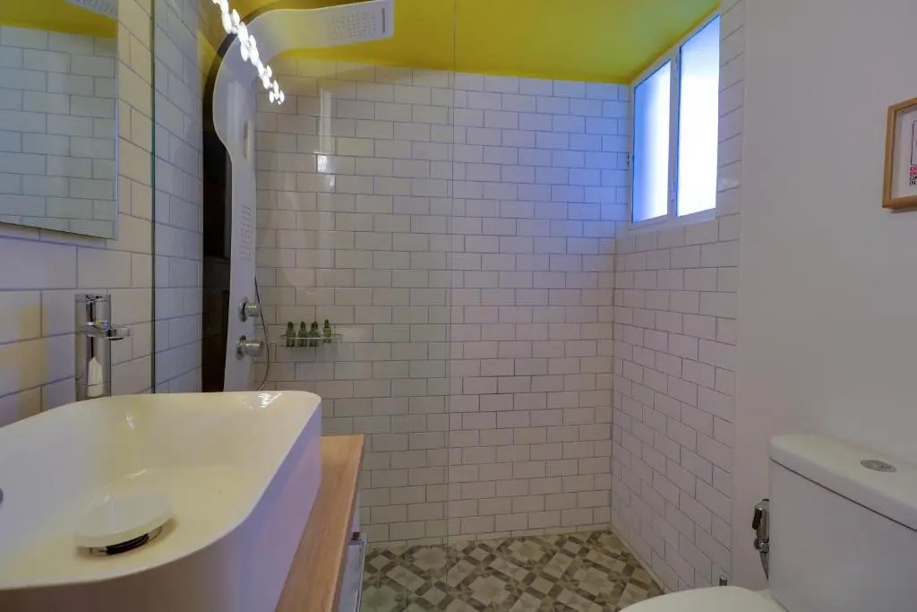 Spacious Central Flat☆3min to Metro☆AC|Netflix|PC