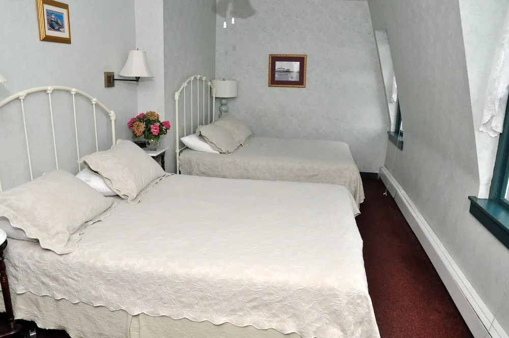 National Hotel