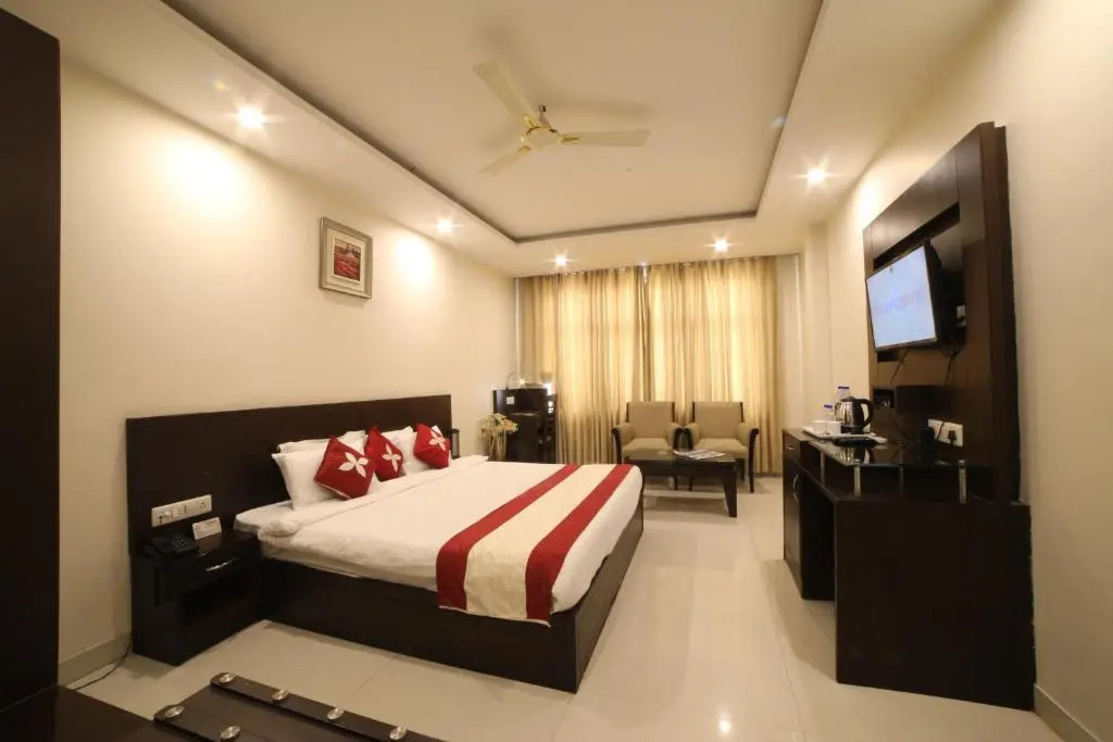 Cosmos Raj Plaza Jaipur