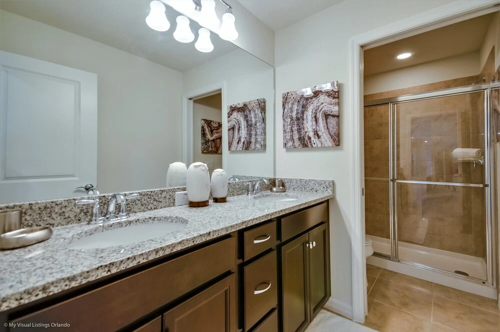 Solterra - 5569 Misty Oak Circle