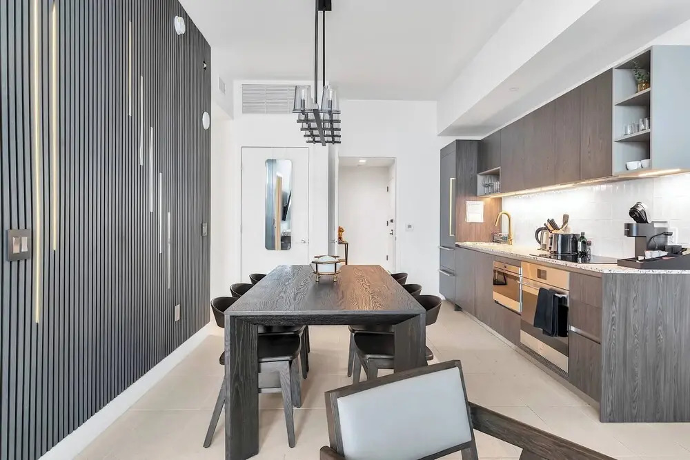 3BR Penthouse Direct, Stunning Water Views