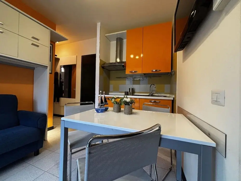 Bright Apartment With Pool Near the sea