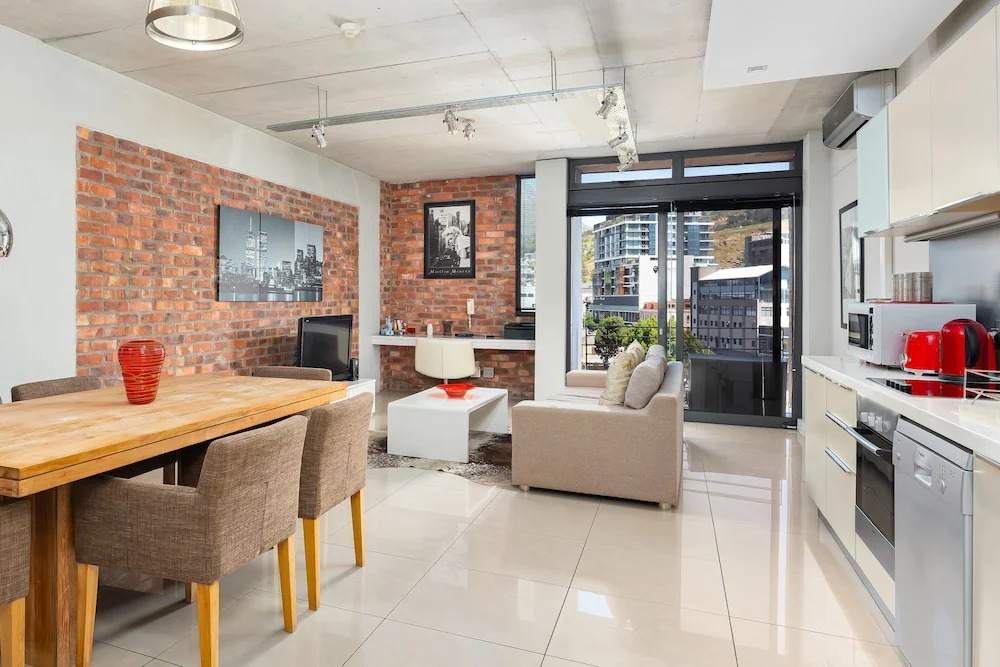Metropolis Apartments