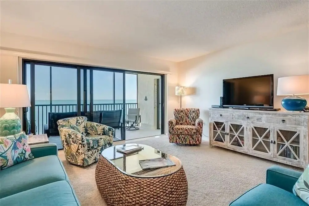 Sea Oats 215 2 Bedroom Home by RedAwning
