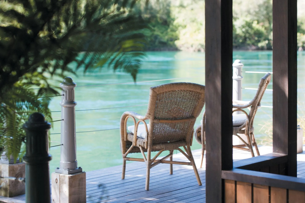 Huka Lodge, Beckons