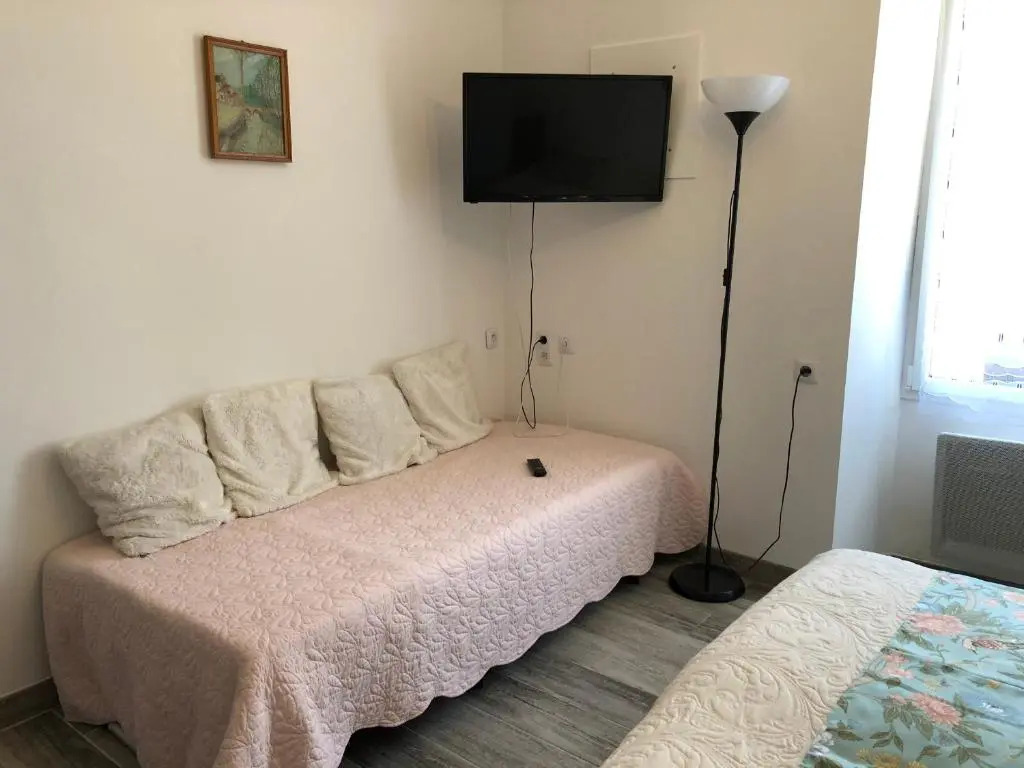 Gîte au bord de lOrne avec jardin et pêche, Animaux admis - FR-1-410-323