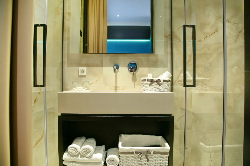 Maccani Luxury Suites