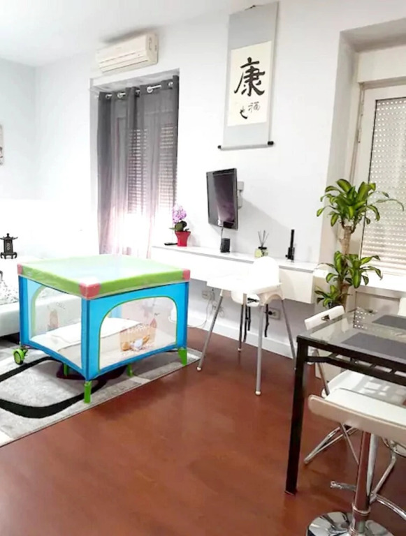 Studio in Madrid, With Wonderful City View, Balcony and Wifi