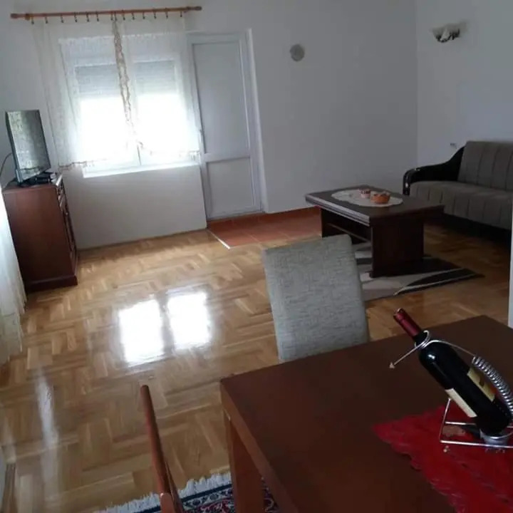 Apartment Čari