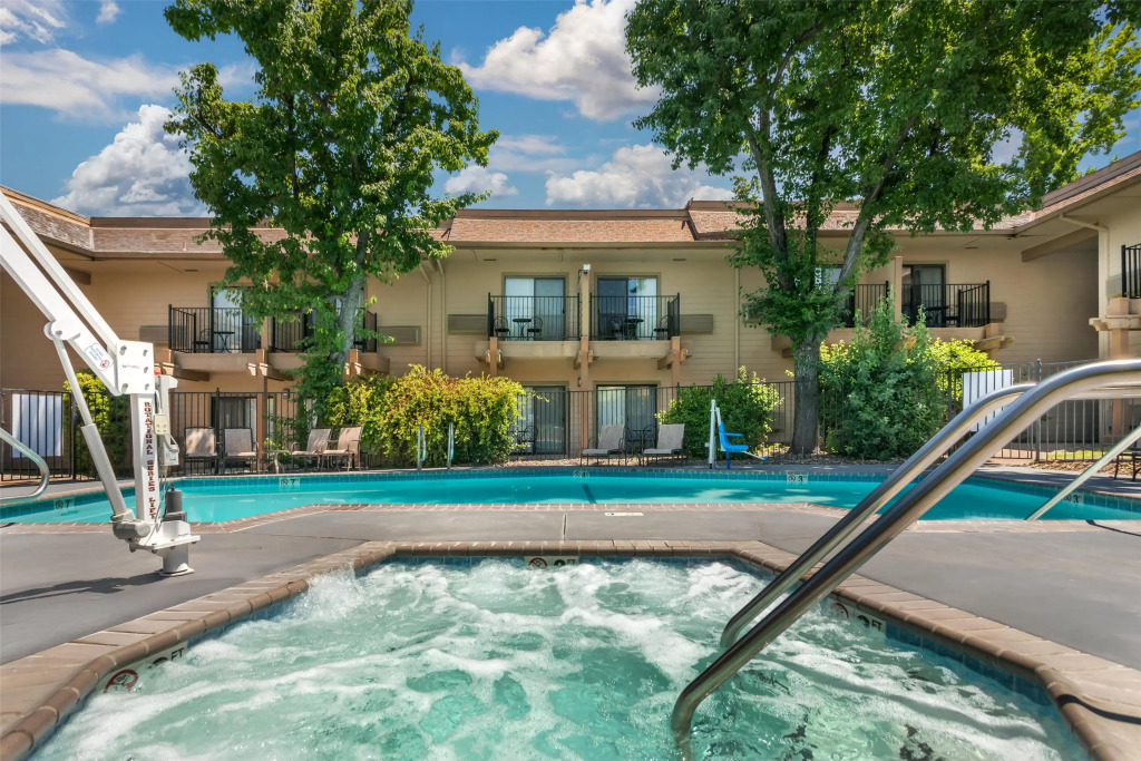 Best Western Plus Sonora Oaks Hotel and Conference Center