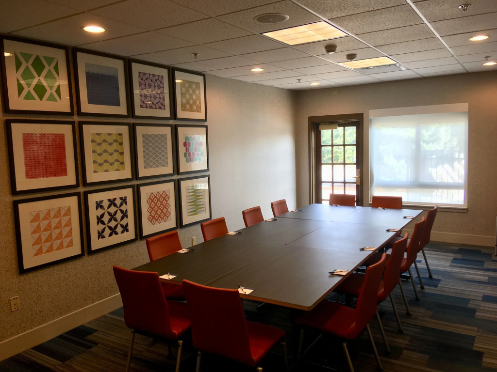 Holiday Inn Express & Suites Bethlehem Airport-Allentown Area