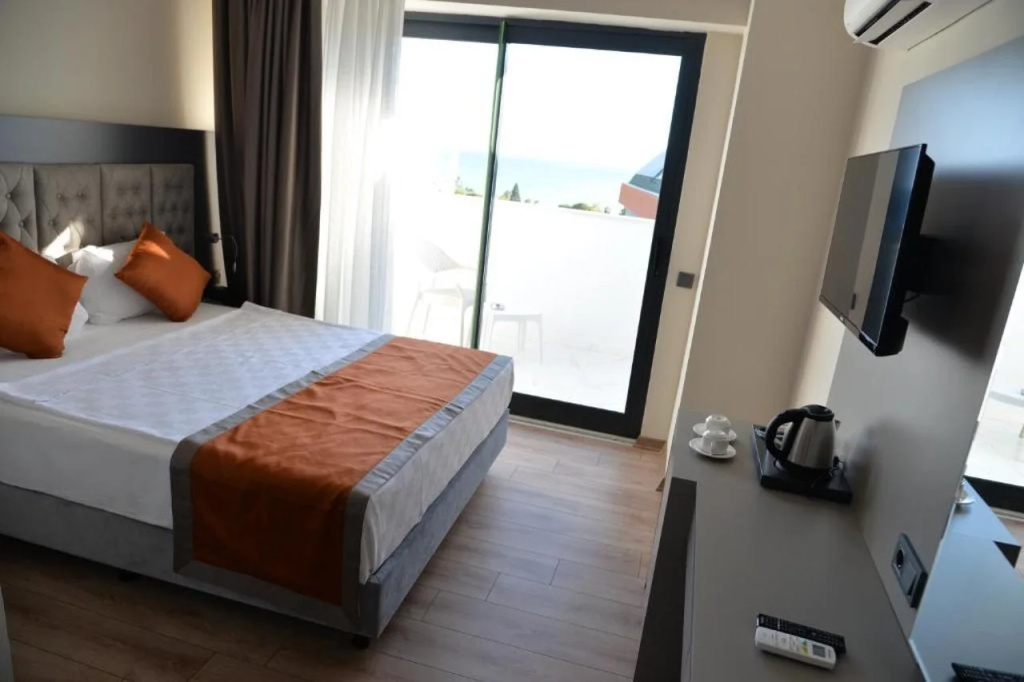 Side Golden Rock Hotel 16+ Adults Only