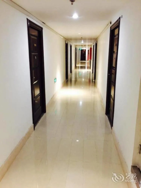 Sea Land Holiday Hotel- Qingdao