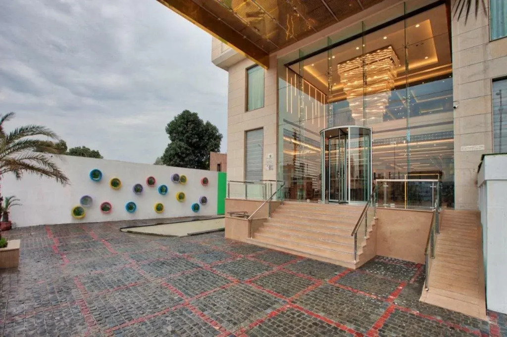 Country Inn Premier Amritsar