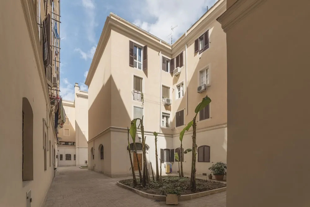 Testaccio Colourful Apartment