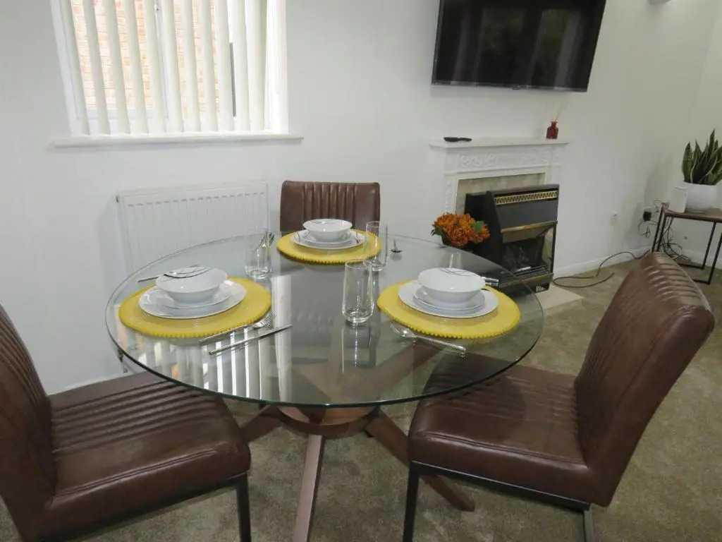 Remarkable and Perfect 3 Bed House in Nottingham
