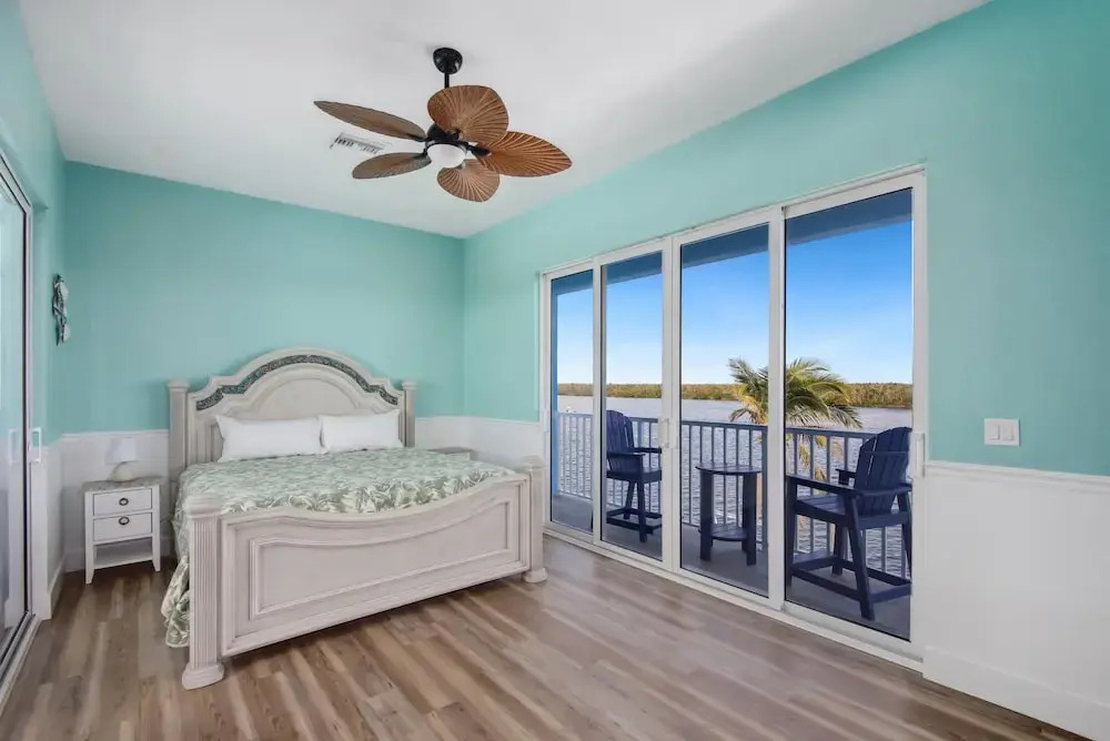 Blue Dolphin View