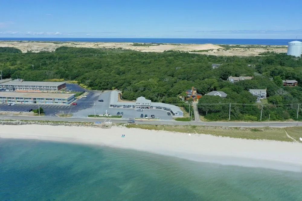 Breakwater Hotel