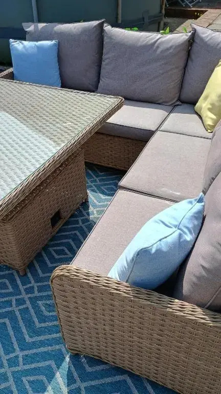 New SLEEP 4 COSY HOME