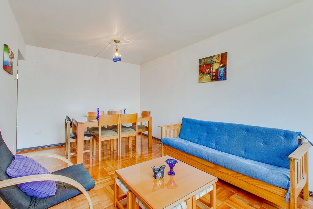 Departamento Amplio en Calle Libertad